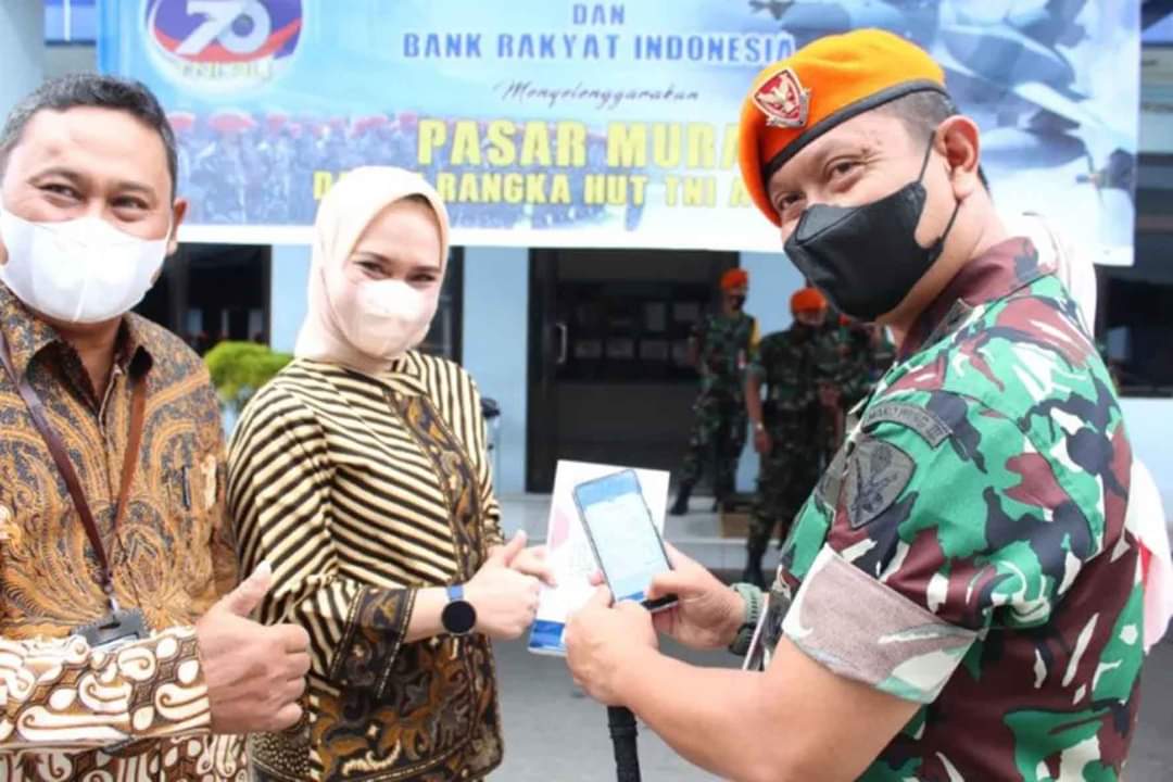 Dalam rangka menyambut Hari Raya Idul Fitri 1443 H Markas Wing Komando III Kopasgat bekerja sama dengan Bank Rakyat Indonesia (BRI) Cabang Medan mengadakan acara pasar murah yang berlokasi di lapangan apel Markas Wing Komando III Kopasgat, kegiatan pasar murah ini masih merupakan rangkaian kegiatan HUT TNI AU ke 76, Selasa (26/4/2022).