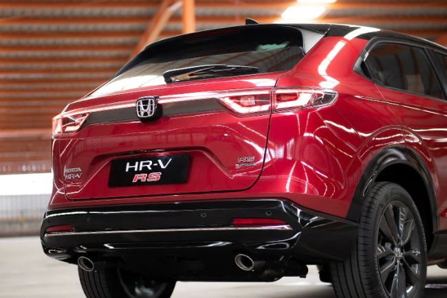 Dua produk mobil Honda, yaitu Honda HR-V dan Honda Brio, mendapatkan penghargaan sebagai mobil paling membahagiakan di ajang Indeks Kebahagiaan Berkendara (IKB) 2022, yang digelar di Jakarta, Sabtu (9/4/2022).