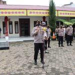 Polres Tanah Karo melaksanakan Apel Pergeseran Pasukan (Serpras) Ops Ketupat Toba 2022 di wilayah Kabupaten Karo, di Lapangan Apel Mapolres, Jalan Veteran Kabanjahe, Selasa (26/4/2022).