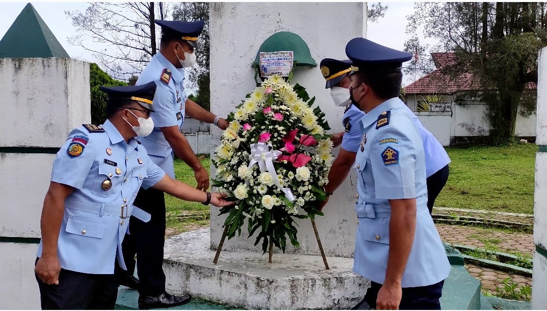 Peringati HBP ke-58, Rutan Kabanjahe Gelar Ziarah dan Tabur Bunga di Makam Pahlawan hingga Aksi Bakti Sosial