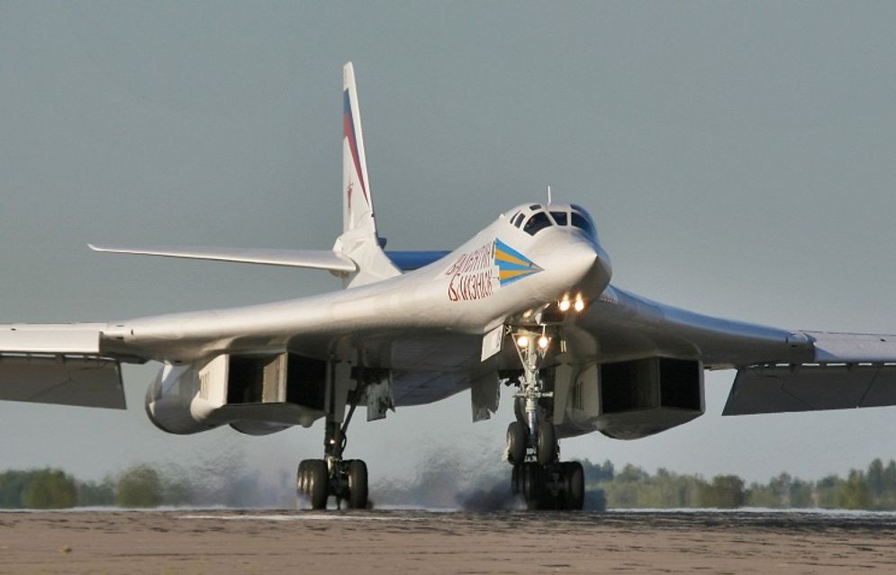Spesifikasi Pesawat Pengebom Tu-160M2 Milik Rusia yang Mengerikan