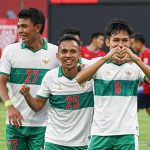 Ribuan orang rela mengantre semalaman demi mendapatkan tiket pertandingan antara timnas Indonesia U-23 vs Vietnam pada babak penyisihan Grup A cabang olahraga sepak bola putra SEA Games 2021.
