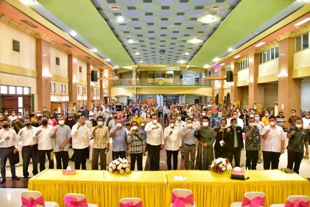 Gubernur Sumatera Utara (Sumut) Edy Rahmayadi menghadiri pertemuan 70 Gereja Paroki Santo Yosep Delitua yang akan melaksanakan persiapan pelaksanaan puncak Paskah Paroki Santo Yosep Delitua.