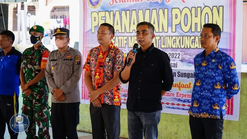 Hadiri Penanaman Pohon, Theopilus Ginting: Desa Jandi Meriah Pilot Project Kreatif Merawat Lingkungan
