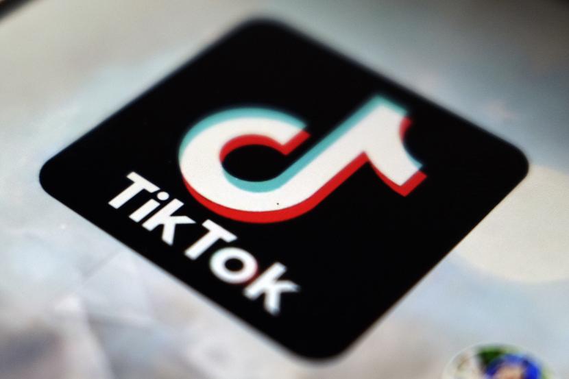 TikTok membuka cara baru bagi para kreator konten untuk menghasilkan pendapatan dengan rencana berbagi pendapatan iklan dengan para kreator lainnya.