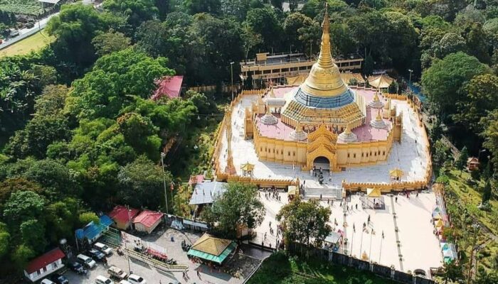 Pagoda-Emas-Taman-Alam-Lumbini-Kab.-Karo-terlihat-megah-dari-kejauhan-kalak_karo-e1559111285835