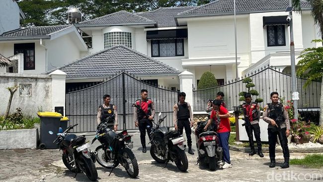 penampakan-rumah-topan-ginting-yang-digeledah-kpk-finta-rahyunidetiksumut-1751436974804_169