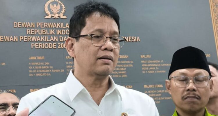 690878e2e0a71-menteri-keuangan-menkeu-purbaya-yudhi-sadewa-di-kompleks-parlemen-senayan_663_372