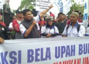 Aksi-Buruh-2765722057