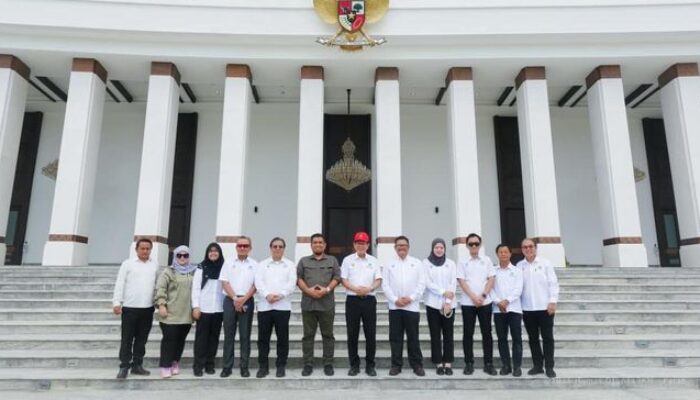 sarawak-jajaki-investasi-kolaborasi-strategis-di-nusantara-1765420361327_169