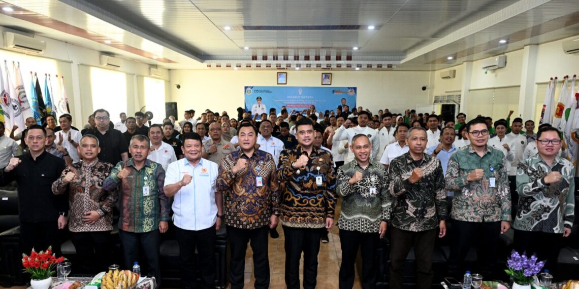 Pemberian-Tali-Asih-Atlet-Sea-Games-Asal-Sumut-8.jpg-1536x1024