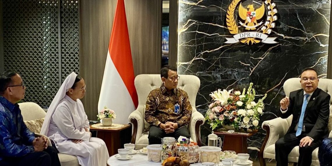 CREATOR: gd-jpeg v1.0 (using IJG JPEG v62), quality = 80?